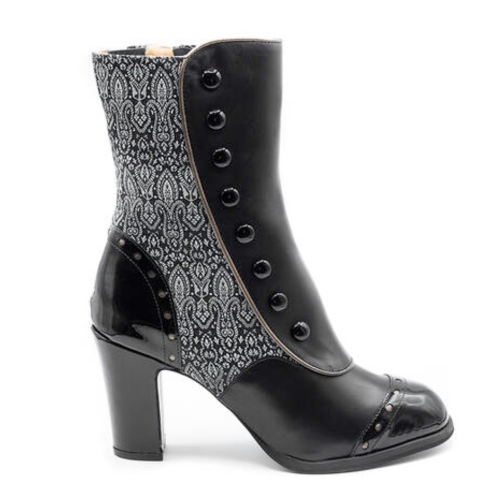 NWT John Fluevog Denise Attic Brogue Ankle Boot size 10